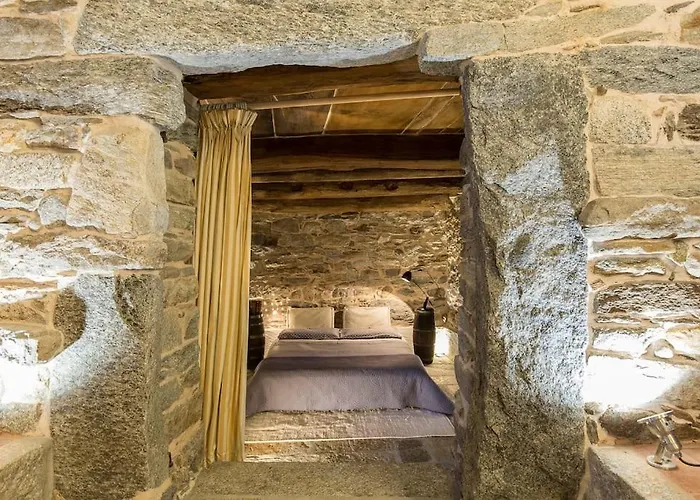 Medieval Stone Retreat With Views Lejlighed *