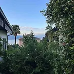 Medieval Stone Retreat With Views דירה *