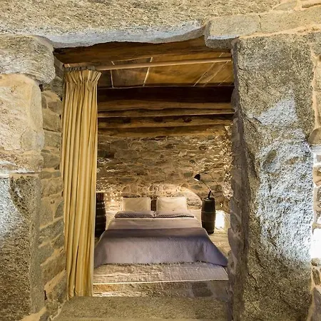 Medieval Stone Retreat With Views Lägenhet *
